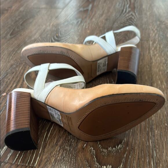 Clarks Tan and White Heels with Chunky Block Heel - Picture 8 of 11